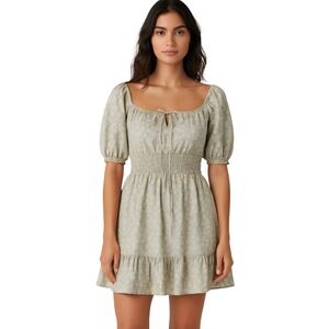 Popular 21 Floral Mini Dress – Size M.